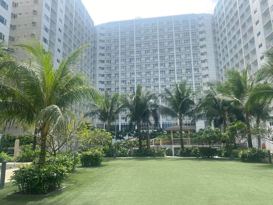 Shore 1 & 3 Residences Moa 1Br With Balcony By Darpm 마닐라 외부 사진