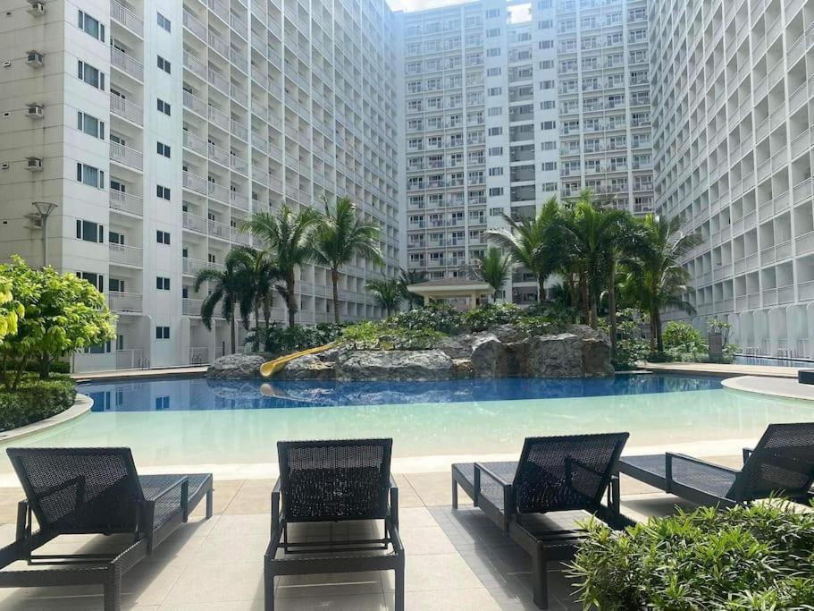 Shore 1 & 3 Residences Moa 1Br With Balcony By Darpm 마닐라 외부 사진