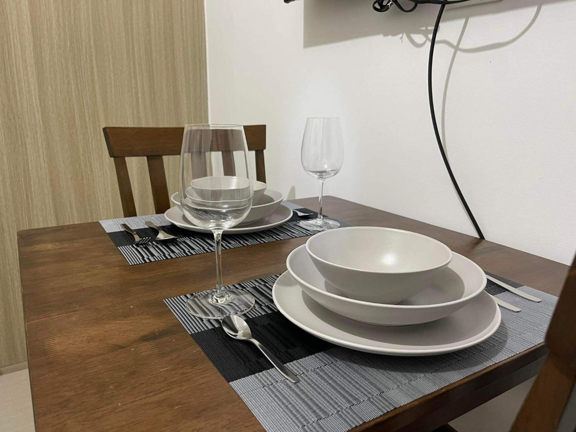 Shore 1 & 3 Residences Moa 1Br With Balcony By Darpm 마닐라 외부 사진